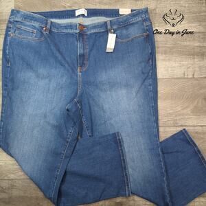 Lane Bryant Plus Size Mid Rise Straight Jeans Size 28